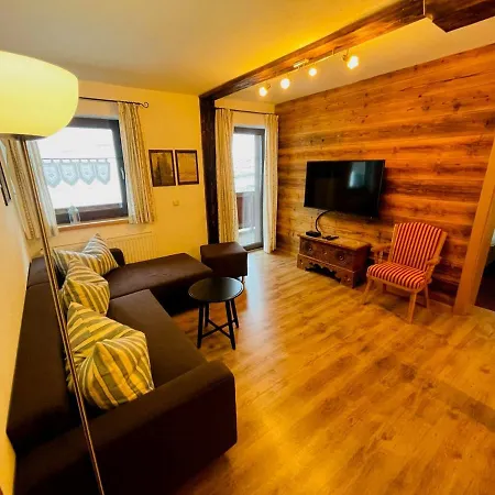 Natursport Heutal Ski-in & Ski-out ウンケン